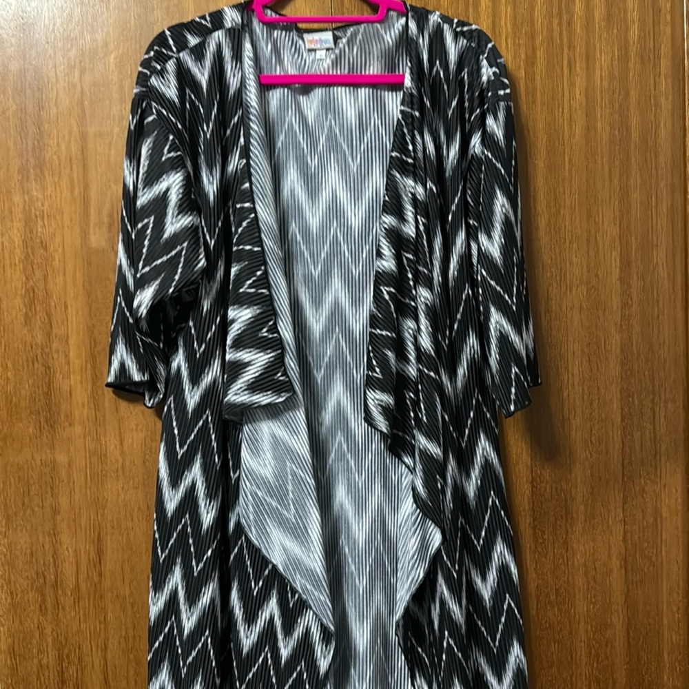LuLaRoe Shirley kimono